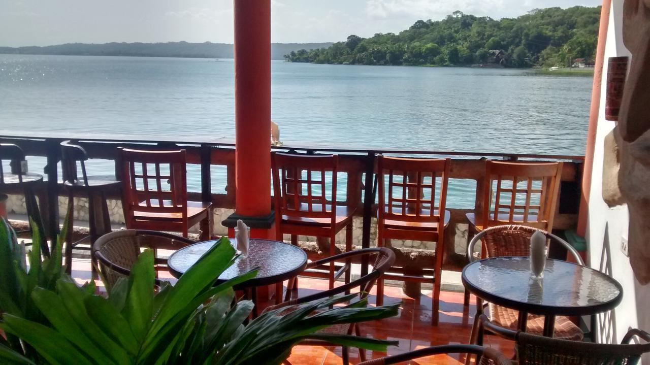 La Casa Del Lacandon - Waterfront Hotel Flores Exterior foto