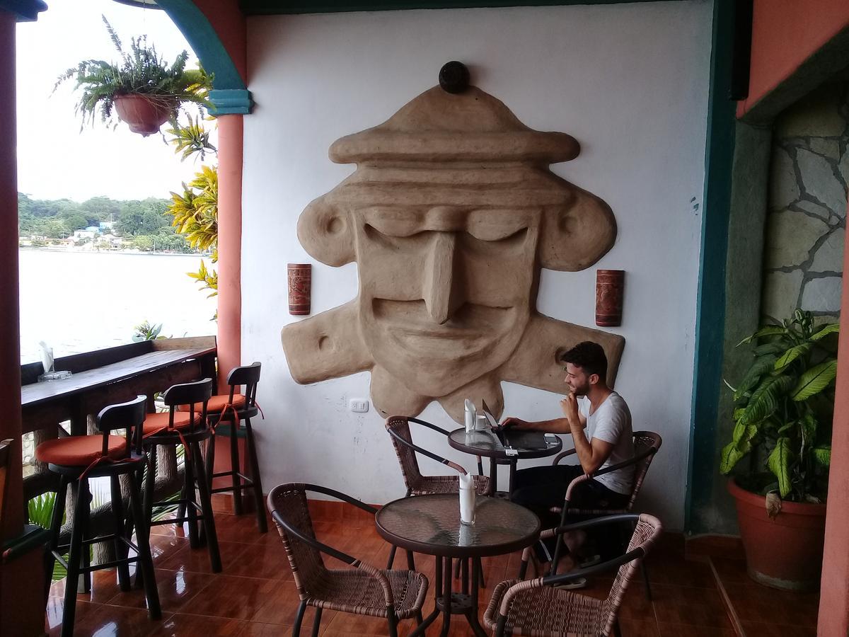 La Casa Del Lacandon - Waterfront Hotel Flores Exterior foto